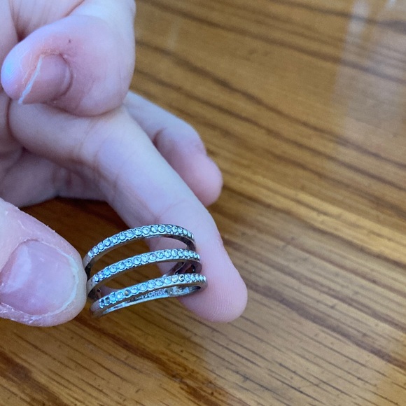 Chic Silver Multi-Band Ring (PLEASE READ DESCRIPTION) size 9 - Picture 2 of 4
